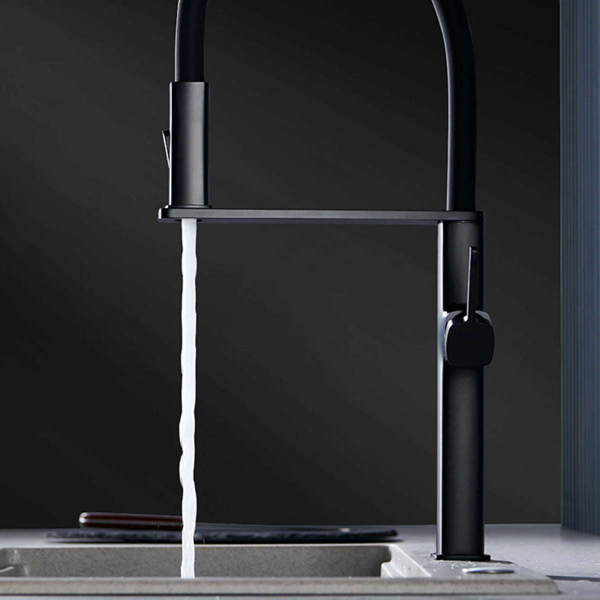 Aitana Brass Pull Out Magnetic Single Handle Kitchen Faucet