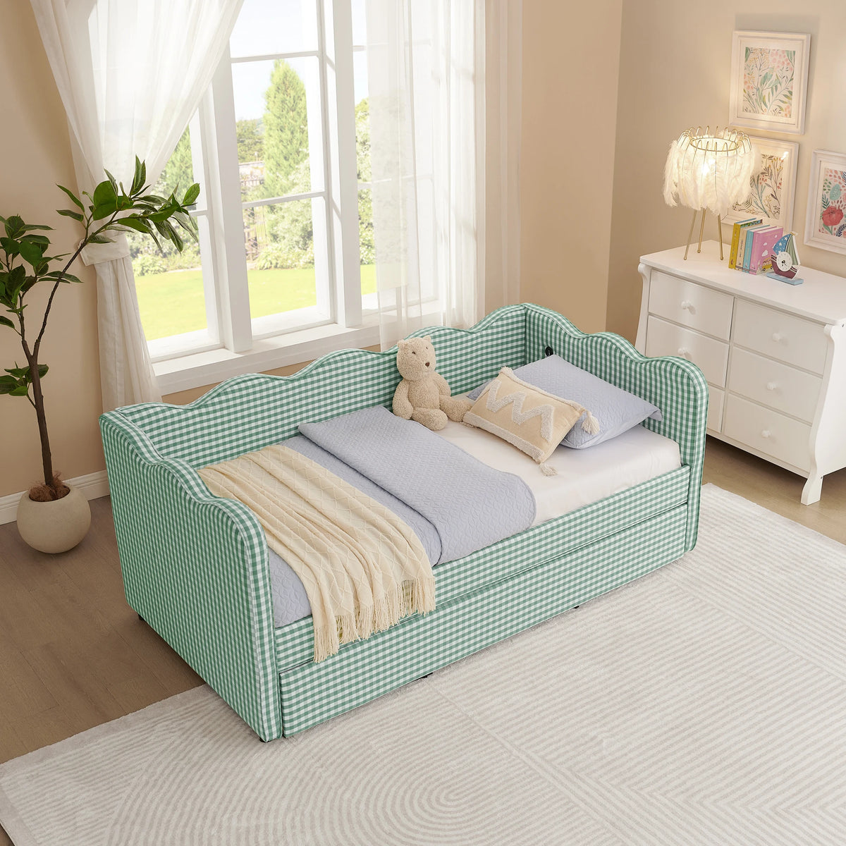 Upholstered Daybed With Pullout Trundle USB Charging Port