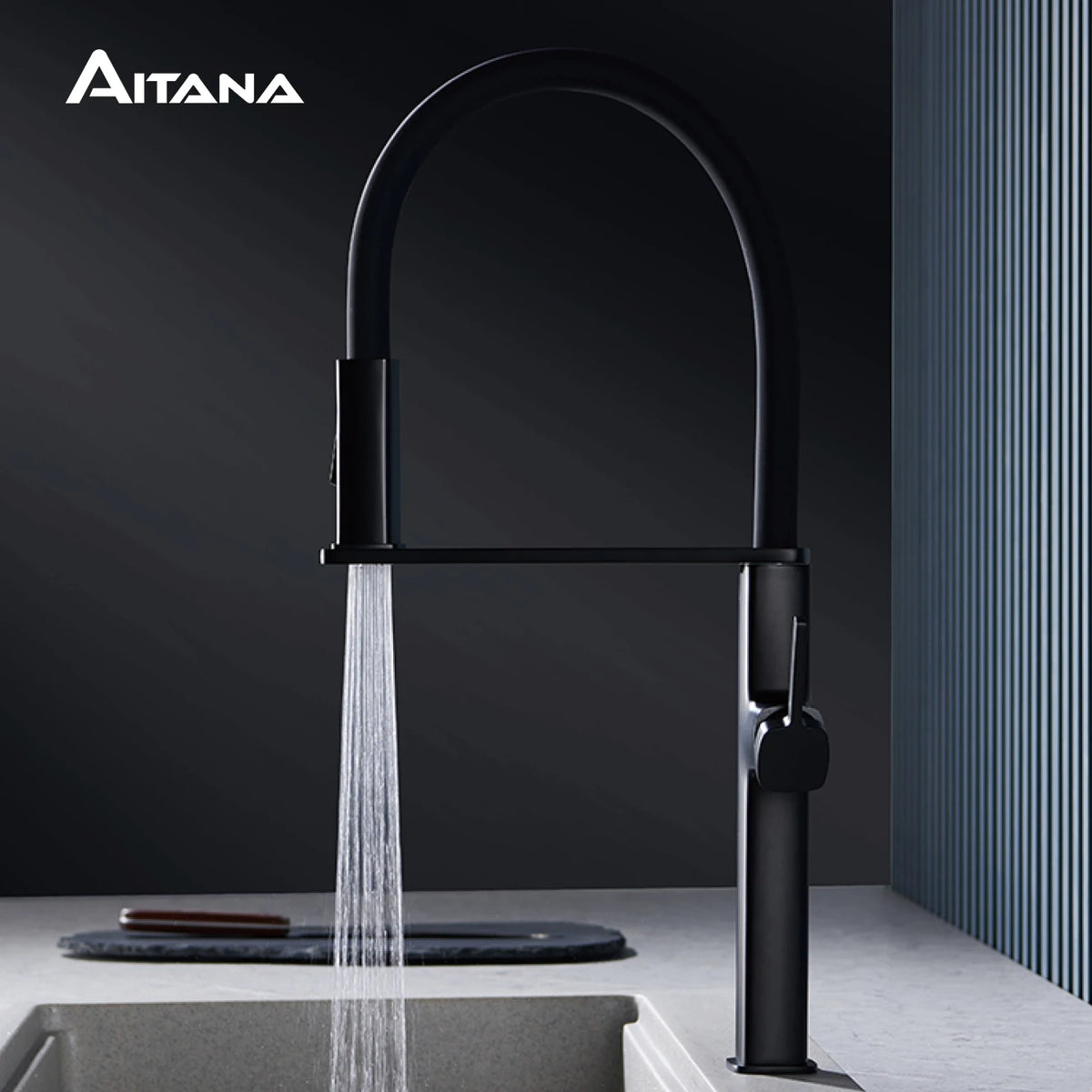 Aitana Brass Pull Out Magnetic Single Handle Kitchen Faucet