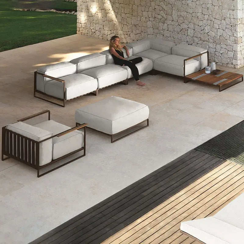 Modern Metal Outdoor Sofa Set With Cushions For Balcony Gardens
